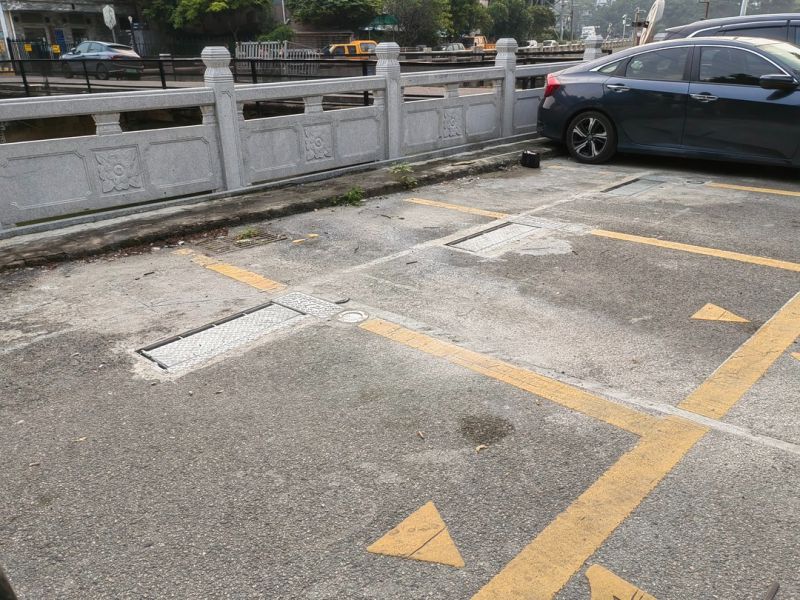 西郊游泳场（中锁板+埋地式锁板）